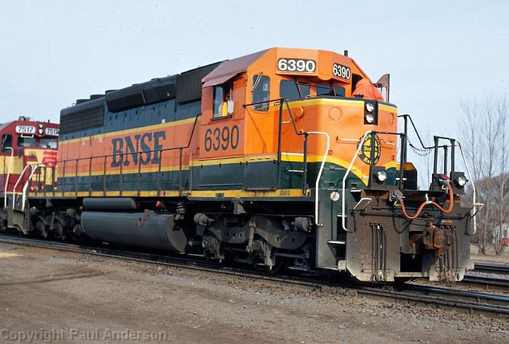 BNSF 6390 SD40-2.jpg